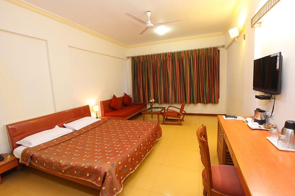 Shilpi Hill Resort Saputara Quarto foto